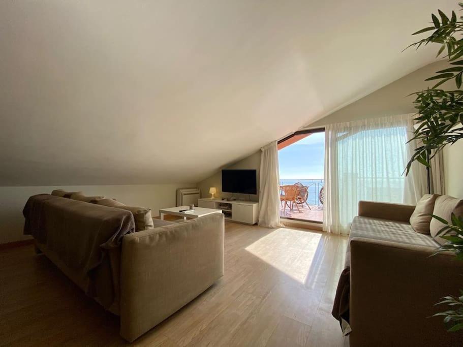 Exclusive Beachfront Penthouse Almayate Alto Kültér fotó
